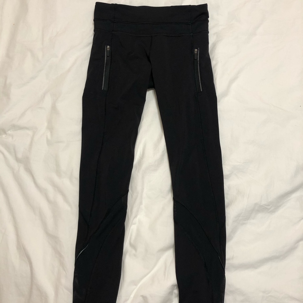 Lululemon leggings with zipper pockets